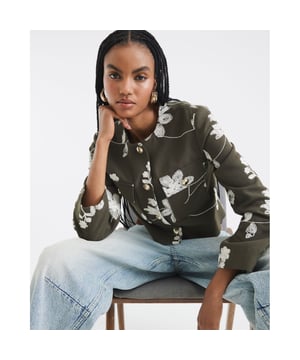 Floral embroidery, Crew neckline, Long sleeves, Chest pockets, Button fasteningAbout the brandFASHION IS OUR DNARiver Island is an icon of the British high street. Inspired by the latest trends and our heritage style archives, we've been serving style and leading trends for over sixty years.We make fashion for real people with real lives, who want to look real good. Because life's a celebration - let's dress for it.