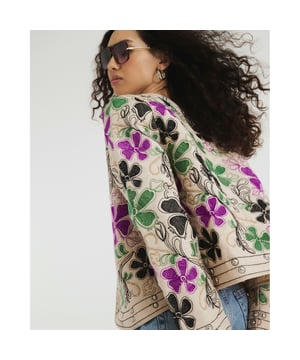 Floral print, Long sleeves, Open front, Embroidered, Stud detailAbout the brandFASHION IS OUR DNARiver Island is an icon of the British high street. Inspired by the latest trends and our heritage style archives, we've been serving style and leading trends for over sixty years.We make fashion for real people with real lives, who want to look real good. Because life's a celebration - let's dress for it.