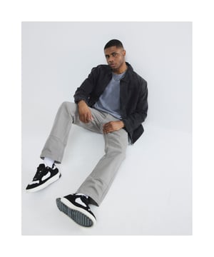 Straight leg, Denim, Classic 5 pocket styling, Belt loops, Leg panel detail, Zip and button fasteningAbout the brandFASHION IS OUR DNARiver Island is an icon of the British high street. Inspired by the latest trends and our heritage style archives, we've been serving style and leading trends for over sixty years.We make fashion for real people with real lives, who want to look real good. Because life's a celebration - let's dress for it.