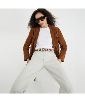Barrel fit, Denim fabric, Belt loops, Classic 5 pockets, Button and zip fasteningAbout the brandFASHION IS OUR DNARiver Island is an icon of the British high street. Inspired by the latest trends and our heritage style archives, we've been serving style and leading trends for over sixty years.We make fashion for real people with real lives, who want to look real good. Because life's a celebration - let's dress for it.