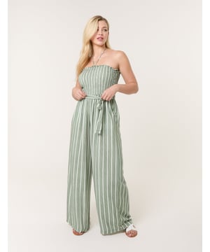A timeless addition to your wardrobe, perfectly teamed with woven sandals, making this pinstripe jumpsuit a sustainable clothing choice that will stand the test of time.