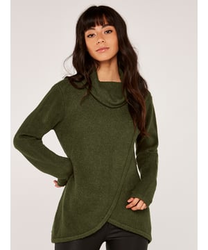 Mit seinem schicken Wickel-Design ist dieser Pullover das perfekte Stück, um Ihre Strickgarderobe zu aktualisieren. Dieser superweiche Pullover aus Feinstrick hat lange Ärmel, einen gemütlichen Kuttenausschnitt und eine normale Passform.