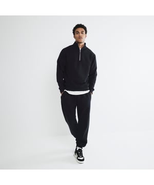 Regular fit, Sweatshirt & joggers, Funnel neckline, Quarter zip fastening, Long sleeved, Drawstring waistAbout the brandFASHION IS OUR DNARiver Island is an icon of the British high street. Inspired by the latest trends and our heritage style archives, we've been serving style and leading trends for over sixty years.We make fashion for real people with real lives, who want to look real good. Because life's a celebration - let's dress for it.
