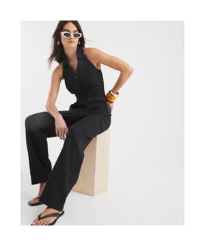 Linen blend fabric, Wide leg, Belt loops, Pockets, Buttoned and zipped fasteningAbout the brandFASHION IS OUR DNARiver Island is an icon of the British high street. Inspired by the latest trends and our heritage style archives, we've been serving style and leading trends for over sixty years.We make fashion for real people with real lives, who want to look real good. Because life's a celebration - let's dress for it.