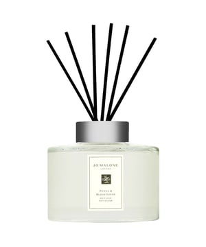Experience the enchanting aroma of Jo Malone Peony & Blush Suede Diffuser, a luxurious addition to your home. This exquisite diffuser releases a captivating floral fragrance, featuring a refreshing top note of Red Apple, complemented by the delicate heart of Peony. The scent is beautifully rounded off with a warm base of Suede, creating a soothing atmosphere. Perfect for enhancing your living space, this diffuser is an ideal gift for fragrance lovers. Please note: this product is unboxed and we cannot ship fragrances over 150ml outside the UK. Packaging may vary.