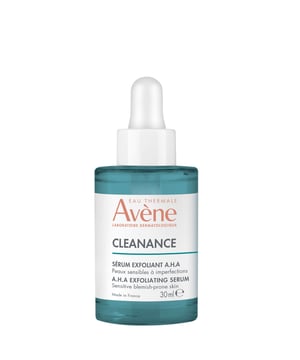 Descubre el Suero Exfoliante AHA de Avène, una solución para el cuidado de la piel sensible. Este suero combina ácidos láctico y succínico para exfoliar suavemente, revelando un cutis más suave en 10 días. Enriquecido con Agua Termal de Avène, calma y reequilibra la piel, reduciendo manchas y poros. Ideal para pieles propensas al acné, contiene solo 10 ingredientes, 99% de origen natural. Úsalo una o dos veces al día sobre la piel limpia y seca para obtener los mejores resultados. Confía en Avène, una marca recomendada por profesionales de la salud y amada por muchos.