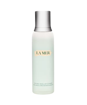 Erleben Sie die erfrischende Kraft von LA MER The Cool Micellar Cleanser, der geschickt entwickelt wurde, um wasserfeste Make-up-Reste mühelos in nur einem Schritt zu entfernen. Dieser feuchtigkeitsspendende Reiniger ist mit dem ikonischen Miracle Broth angereichert, der Ihrer Haut essentielle Unterstützung bietet und sie dabei glatt und weich hinterlässt. Für beste Ergebnisse tragen Sie den Reiniger sanft mit einem Wattepad auf Ihr Gesicht, Ihren Hals und Ihre Augen auf, ohne zu reiben. Fahren Sie fort, bis das Wattepad sauber bleibt und Ihr Teint frisch und strahlend erscheint.