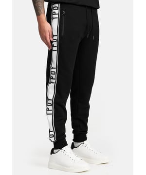Für alle, die modisch auftreten wollen: Das Herren Jogger ergänzt jedes Outfit mit Leichtigkeit. Das Herren Jogger bringt stilvolle Lässigkeit in deinen Alltag und überzeugt durch seinen urbanen Look.