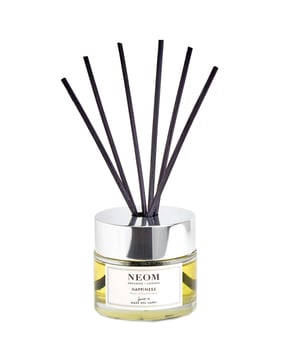 Transform your space with the Neom Wellbeing London Happiness Reed Diffuser, crafted to elevate your mood and enhance wellbeing. This diffuser features a blend of natural fragrances, including white neroli, mimosa, and lemon, creating a refreshing atmosphere that promotes positivity. Enjoy the long-lasting scent that lasts up to 12 weeks, filling your home with a charming aroma. Ideal for any area needing a boost, simply insert the reeds and let the uplifting fragrance work its magic. Neom is a Certified B Corporation, committed to ethical practices.