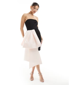 Dresses by ASOS DESIGN The main event Bandeau style Oversized bow detail Regular fitSold By: Asos