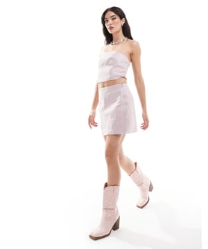Skirts by Pieces Part of a co-ord set Top sold separately Glitter finish High rise Zip-side fastening Slim fitSold By: Asos