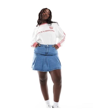 Skirts by In The Style Plus Give your trousers a day off High rise Belt loops Four pockets Pleated hem Regular fitSold By: Asos