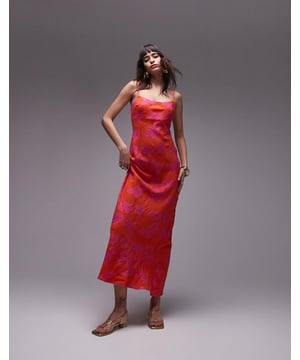 Dresses by Topshop This is Topshop Floral jacquard Square neck Adjustable straps Zip-back fastening Regular fitSold By: Asos