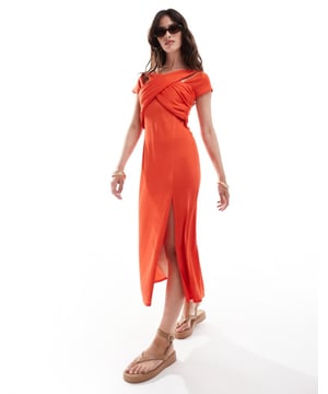 Dresses by Closet London For your weekend mood board Cross-front detail Cut-out Cap sleeves Front split Regular fitSold By: Asos