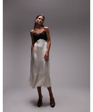 Dresses by Topshop Welcome to the next phase of Topshop V-neck Cut-out detail Tie back Regular fitSold By: Asos