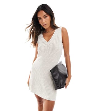 Dresses by Nobody's Child Forecast: sun V-neck Sleeveless style Ribbed trims Relaxed fitSold By: Asos