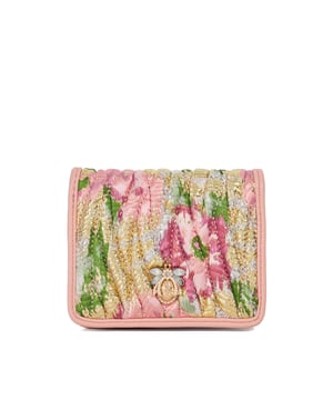 Keep your essentials cute and organised with Kaci, our expertly crafted quilted leather purse adorned with our branded Dune Bug embellishment. Designed with a popper fastening and an internal zip pocket, there's plenty of space to store your coins and cards.