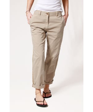 These timeless cotton-rich chinos are a smart-casual essential. Garment dyed for an authentic washed look, with side tape for utility styling. Tapered leg shape, in an ankle-grazer length with neat rolled cuffs. Added stretch ensures comfort. Slanted pockets at the front, plus an extra pocket at the back, for useful storage.

Short 26" | Reg 28" | Long 30" Inside Leg.