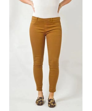 Fabulous Tan Jeans - Low Rise and super stretch
Medium Weight Stretch Cotton Twill
Sizing is as generous - you may wish to order one size down
Inside Leg Length:29".