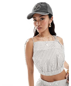 Tops by ASOS DESIGN Can't top this Square neck Tie straps Elasticated underband Open back Cropped length Regular fitSold By: Asos