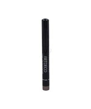 ¡Presentamos el High Performance Eyeshadow Stylo de ARTDECO! Esta fórmula asombrosamente versátil es suave, ligera y de alta pigmentación, lo que te permite utilizarla como sombra de ojos, delineador o kajal.   **Beneficios:** Este aplicador lo tiene todo para resaltar tu mirada. La sombra se seca rápidamente, garantizando un acabado duradero y resistente al agua, sin correr ni amontonarse en el pliegue del párpado. Puedes elegir entre una amplia variedad de colores, desde acabados semimates hasta brillantes tones perlados. Su textura cremosa y suave hace que su aplicación sea rápida y fácil de difuminar. Ahora, incluso las más principiantes podrán lograr un efecto ojos ahumados en cuestión de minutos, con resultados que se mantienen impecables hasta por 10 horas. Además, el aplicador incluye un práctico afilador integrado. ¡Un verdadero imprescindible en tu kit de maquillaje!