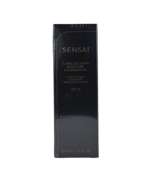 FLAWLESS SATIN MOISTURE FOUNDATION es una base que ofrece una intensa hidratación y un confort excepcional. Su textura ligera se adapta al rostro, proporcionando un acabado natural que parece parte de la piel. Gracias a la tecnología de polvos que difuminan la luz, esta fórmula atenúa las imperfecciones y logra un acabado satinado, perfecto para el uso diario. Además, su formulación permite una mejor duración incluso bajo el roce de las mascarillas faciales.