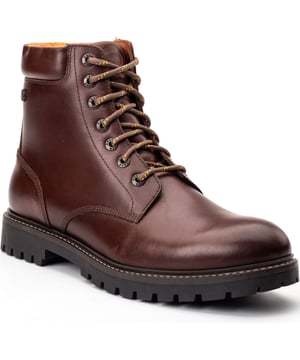 Gebaut für Stil und Stabilität, verfügt der Nickel Boot über hochwertiges Pull-Up-Leder, einen großen gepolsterten Abschluss und Wanderstiefel-Schnürsenkel für eine sichere Passform. Abgerundet wird das Ganze durch eine profilierte Gummisohle für zusätzlichen Halt - ein robustes Must-Have mit urbaner Ausstrahlung.