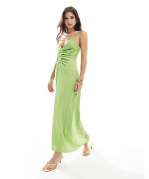 Dresses by Y.A.S Adding to bag in 3, 2, 1? Plain design V-neck Ruched front Adjustable straps Sleeveless style Shirred, stretch panel to back Regular fitSold By: Asos
