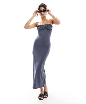 Dresses by ASOS DESIGN Low effort, high reward Bandeau style Twist detail Sleeveless style Regular fitSold By: Asos