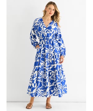 Deze Blue Abstract Wrap Midaxi Dress heeft een elastische taille voor een comfortabele, flatterende pasvorm. Het gedurfde abstracte patroon voegt een levendig accent toe aan je casual garderobe, terwijl het wikkelontwerp zorgt voor draaggemak en een stijlvol silhouet. Deze jurk is perfect voor dagelijks gebruik of ontspannen uitjes en combineert comfort moeiteloos met een opvallende stijl.