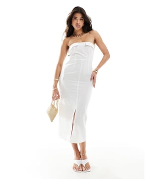 Dresses by Kaiia For your weekend mood board Bandeau style Pocket details Front split Regular fitSold By: Asos