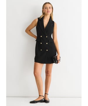 Verhoog je stijl met onze Double Breast Boucle Blazer Mini Dress. Het geraffineerde blazerontwerp, gemaakt van luxe boucle stof, voegt high-fashion flair toe aan elke gelegenheid. Met de dubbele borstsluiting straalt deze mini jurk exclusiviteit en elegantie uit. Jouw statement piece voor elk evenement.