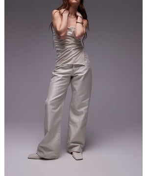 Jeans by Topshop This is Topshop Relaxed fit Mid rise Belt loops Five pocketsSold By: Asos