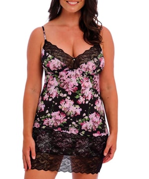 Fantasie Lucia Chemise. Lightweight chemise style nightdress with lace trim cups, a deep lace hem  and adjustable spaghetti straps. The product is recommended as gentle wash only.