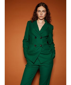 A favourite jacket of ours now in bold green for our first ever autumn Ascot collection, Mariner takes its inspirations from vintage sailor jackets and has a heritage feel. Crafted in Portugal from a LENZING™ ECOVERO™ viscose* blend, it's a double-breasted style with dark horn-effect buttons, a peak lapel, welt front pockets and a beautiful cut. Wear it with the matching Mariner trousers if you're dressing up for a day at the races, or with jeans on more casual days.