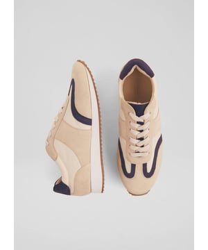 The Lkb sport runner offers casual sophistication with its nylon and leather blend in blue. These flats, featuring a round toe and sleek silhouette, are perfect for fashion enthusiasts. Pair with casual outfits or a simple dress. Ideal for weekend outings or relaxed office days, combining style and comfort effortlessly.