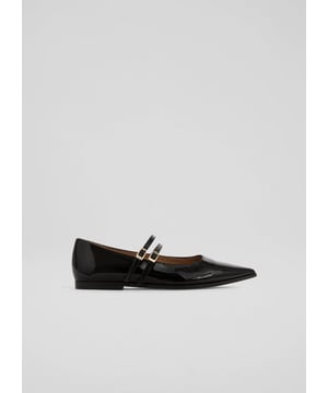 The Lulu pointed ballerina flats are crafted from stunning black patent leather. Made in Spain, these flats feature a timeless silhouette made from  leather with a textured finish that exudes sophistication. Suitable for casual outings or dressing up, pair them with tailored trousers or a flowing skirt for an understated, sophisticated appearance.
