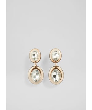 Radiate elegance with our Callie Crystal statement piece is designed to make a lasting impression at any event. Perfectly pair it with an elegant evening gown or a stylish day clutch for a touch of glamour.