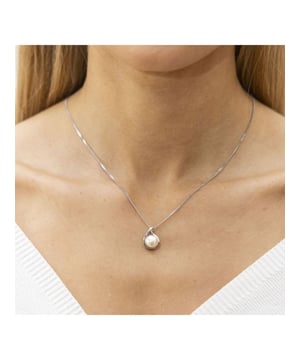Entdecken Sie die magische Faszination der schimmernden Perlen!  Zeeme Pearls - Damen-Halskette aus 925 Sterling Silber rhodiniert 45cm lang mit einer weißen Perle 9-9,5mm