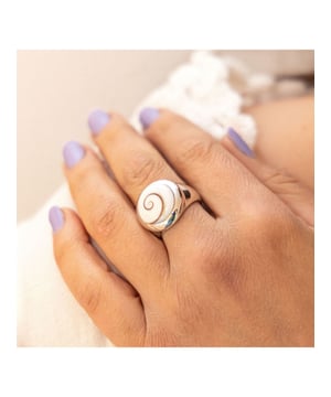 Entdecken Sie die magische Faszination der schimmernden Perlen!  Zeeme Pearls - Damen-Ring aus 925 Sterling Silber rhodiniert mit weißer Muschel 14mm Durchmesser
