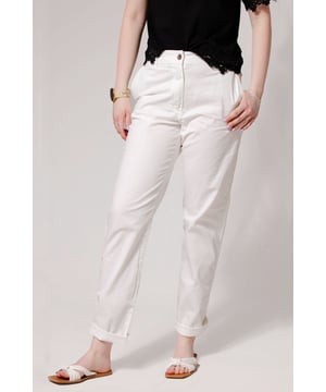 These timeless cotton-rich chinos are a smart-casual essential. Garment dyed for an authentic washed look, with side tape for utility styling. Tapered leg shape, in an ankle-grazer length with neat rolled cuffs. Added stretch ensures comfort. Slanted pockets at the front, plus an extra pocket at the back, for useful storage.

Short 26" | Reg 28" | Long 30" Inside Leg.