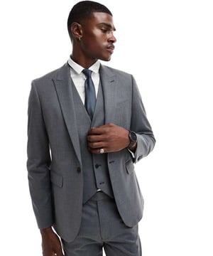 Suits by ASOS DESIGN Do the smart thing Peak lapels Single button fastening Pocket details Skinny fitSold By: Asos