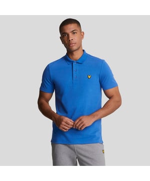 Ribbed collar.Short sleeves.Three button placket.Ribbed cuffs.Lyle and Scott Golden eagle branding.Regular fit.