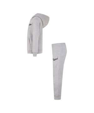 Fixed hood.Kangaroo pocket.Ribbed cuffs and hem.Elasticated waistband and cuffs.Printed logo.