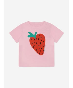 Stella McCartney inspire imagination and creative expression in their colourful designs. This baby girls rose short sleeve t-shirt is woven from the finest high quality organic cotton. It showcases a bright graphic print of a strawberry at the front. Round Neck Organic Cotton 100