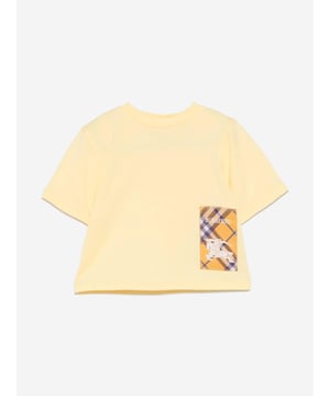 Burberry reconceptualise vintage archives into beautifully modernised aesthetics. This baby mini Cedar t-shirt in yellow showcases luxurious high quality craftsmanship. Round Neck Short Sleeves Straight Hem Burberry Check Patch On Front Printed With Signature Equestrian Knight 100 Cotton Soft Jersey Machine Wash 30C Contains Organic Materials