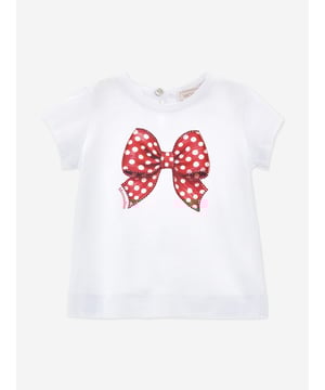Elevate your little one's ensemble with the Monnalisa Baby Girls Bow Print T-Shirt in pristine white, a stellar addition for SS2025. Crafted with exceptional flair, each element is designed to reflect sophistication and comfort Chic Bow Motif Features a stylish bow print, embodying playful elegance. Luxurious Comfort Constructed from premium fabrics to ensure softness and comfort, perfect for sensitive skin. Versatile Charm Ideal for various occasions, from casual playdates to formal gatherings.Invest in timeless style for your baby girl with this exquisite Monnalisa piece.