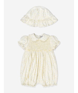Introducing the exquisite Baby Girls Bubble Romper and Hat in White by Sarah Louise, an essential addition to your little ones wardrobe for SS2025, seamlessly blending elegance and comfort. Revel in these standout features Classic Crisp Pure white hue complements a timelessly elegant design. Luxurious Comfort Crafted from premium fabrics for a soft touch against delicate skin. Impeccable Craftsmanship Meticulously designed for aesthetic charm and durability.Enhance your baby's SS2025 collection with this charming ensemble!