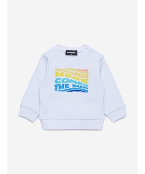 Delight your little one with the Baby Here Comes The Sun Sweatshirt in White by dsquared2 kids. Crafted to uplift their wardrobe with a touch of elegance and comfort for SS2025, it's a pristine choice for any child. Discover its charming attributes Trendy Design Featuring a playful sun motif, ideal for stylish ensembles. Luxurious Comfort Soft fabric ensures all-day ease and frolic. Versatile Style Perfect for both casual outings and special occasions. Elevate your child's fashion flair with this exquisite piece now!