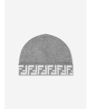 Warmth, luxury and an aspirational spirit emit from this kids grey beanie from Fendi. Crafted from a soft, lush cashmere-wool blend, the timeless piece features the iconic FF monogram worked around the brim in a contrast hue. Cashmere-wool Blend Turned-up Brim Includes Branded Cotton Dust-bag Made In Italy 18 x 23cm